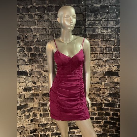 Fuschia Ruched Party Mini Dress - Picture 5 of 6